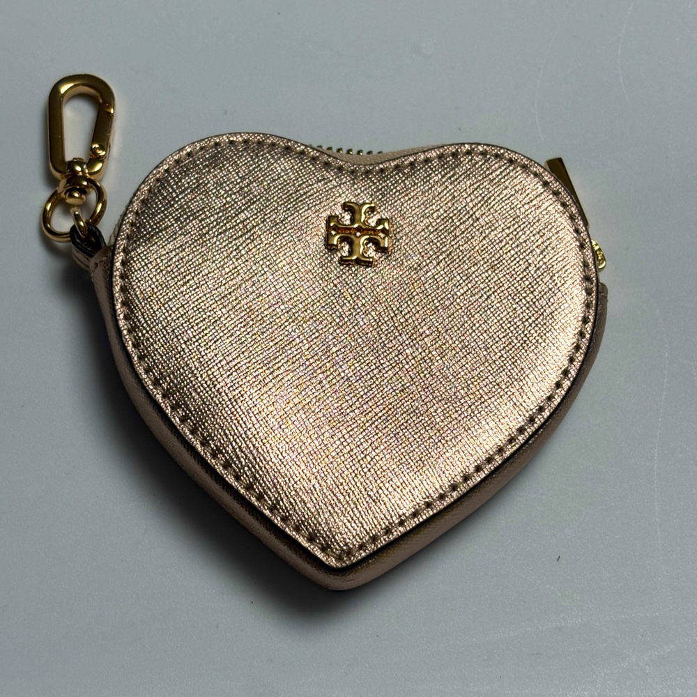 Rare, NWOT Tory Burch Heart Coin Purse, Clip On